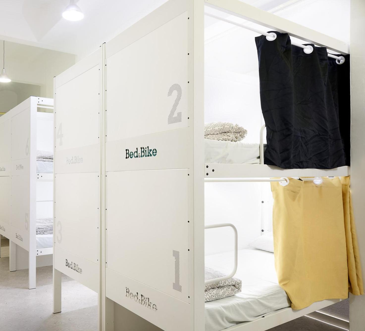 הוסטל Bed & Bike ברצלונה מראה חיצוני תמונה