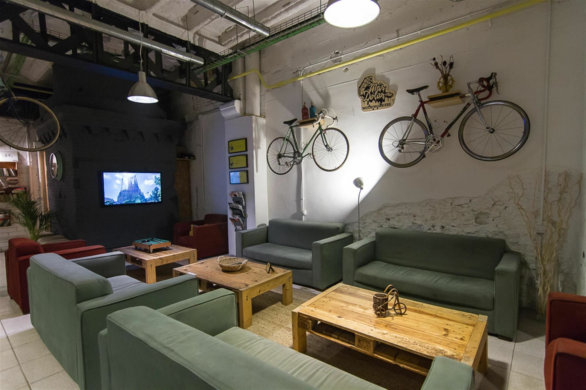 הוסטל Bed & Bike ברצלונה מראה חיצוני תמונה